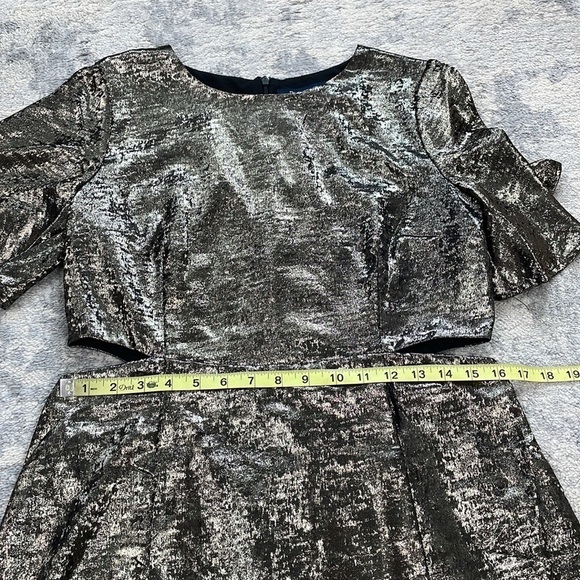 New French Connection Alara Metallic Flutter Sleeve Cutout Mini Dress Sz 10 - Picture 10 of 14